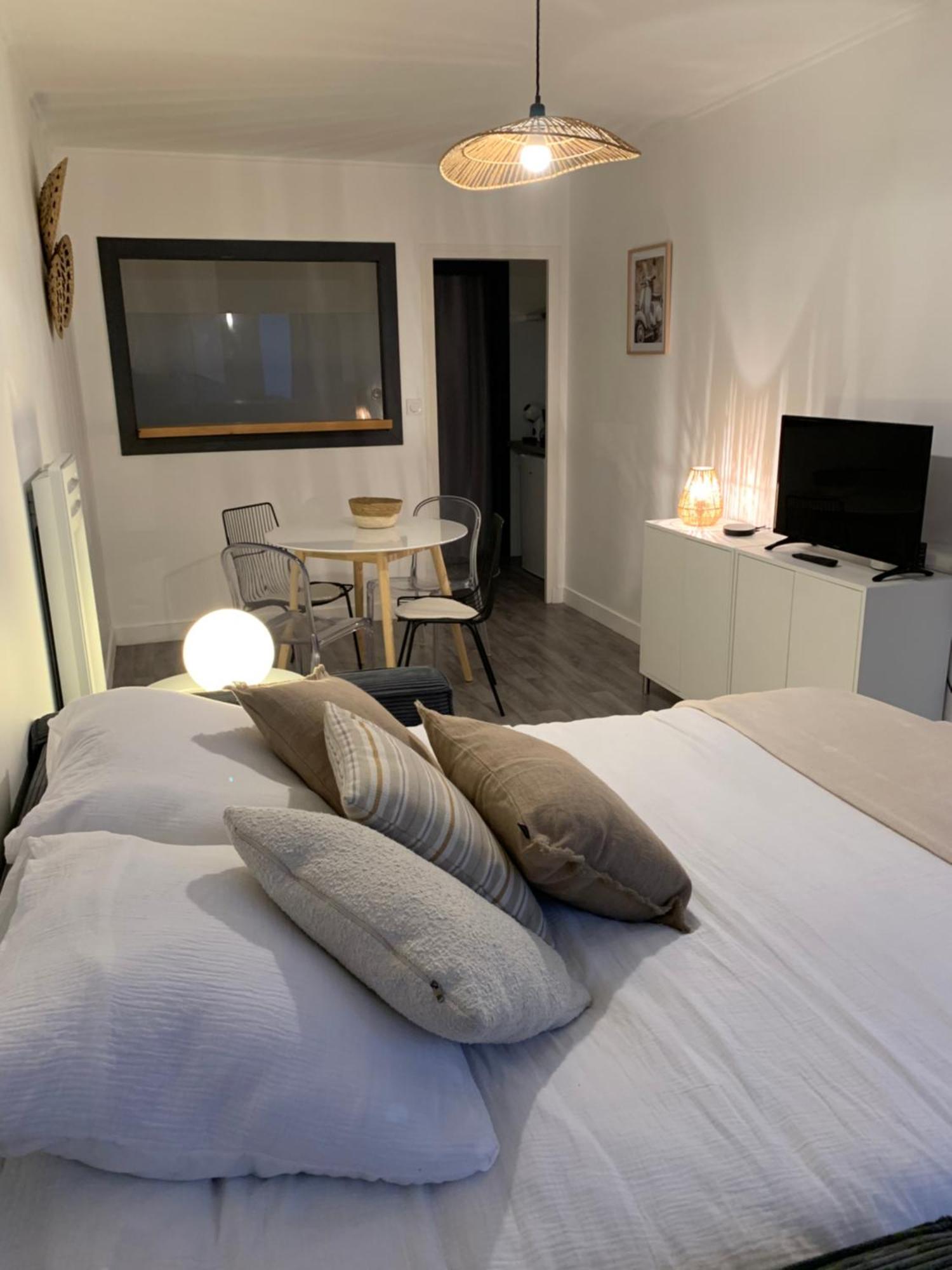 Mon Studio Cosy Sablais เลส์ซาบล์-โดล็อนน์ ภายนอก รูปภาพ